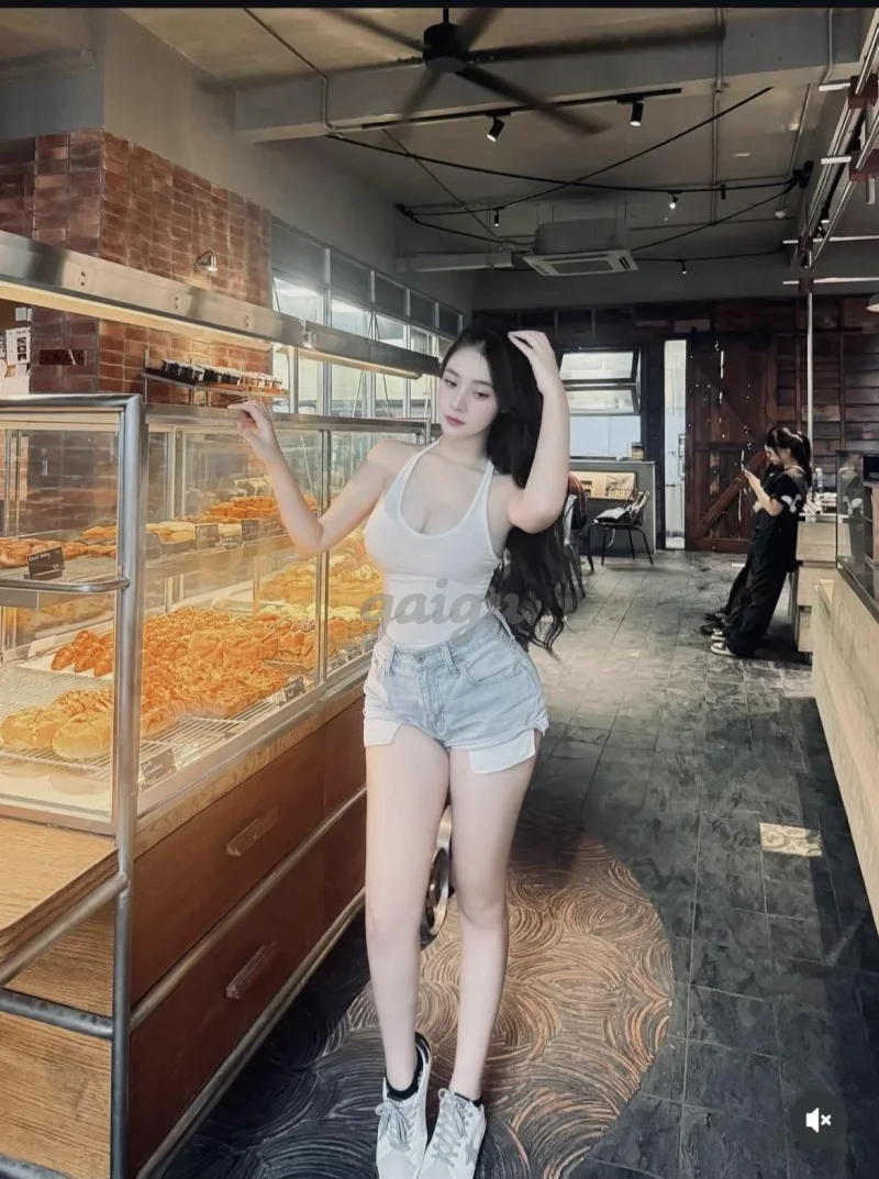 Ái Vy Dương Đông Zalo