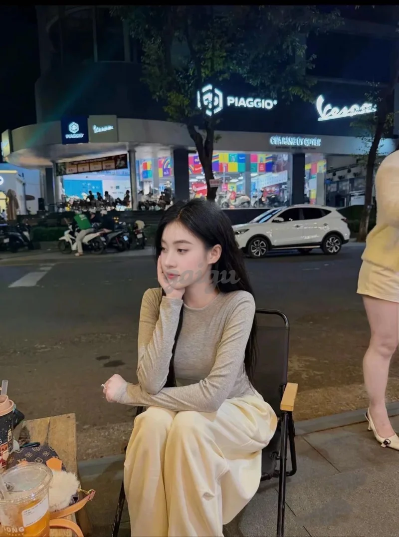 Ái Vy Dương Đông Zalo