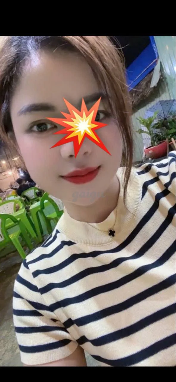 DIỄM QUỲNH VÚ VỰ XINH ĐẸP NHIỆT TÌNH CHIỀU KHÁCH