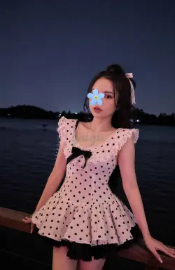 Yến Nhi - Siêu Phẩm Người Mẫu Nóng Bỏng, Chạm Đến Đâu Cháy Đến Đó